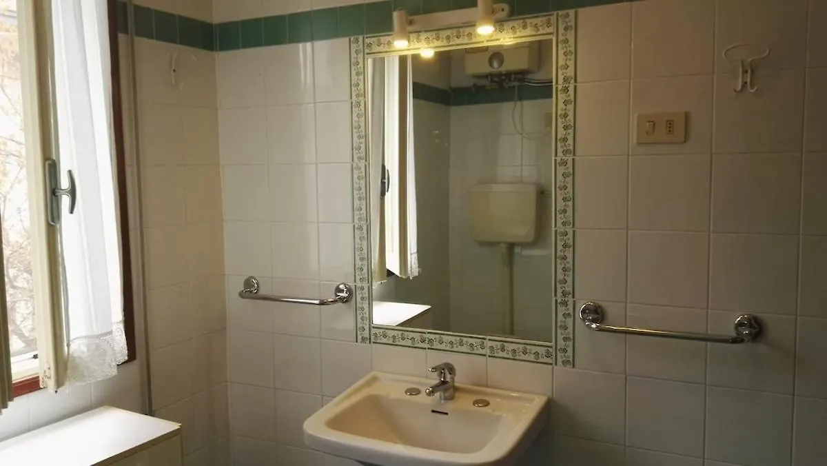 2 Bedrooms Villa With Sea View Terrace In Jesolo 0*, Лидо-ди-Езоло Италия